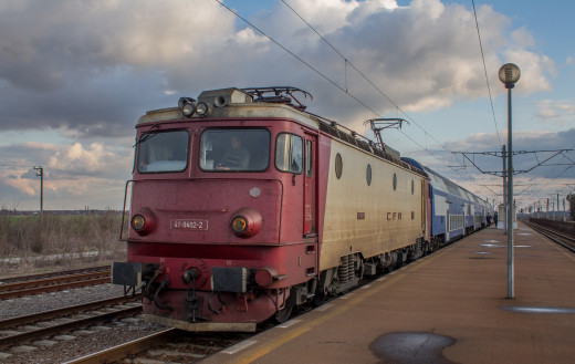 926890 (a): :2048x1292